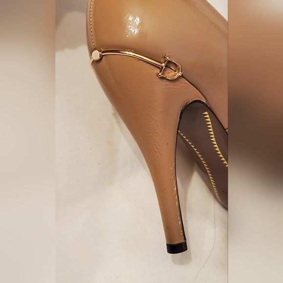 GUCCI - size 40/10 - pumps/heels shoes- patent leather in nude color - Picture 8 of 10